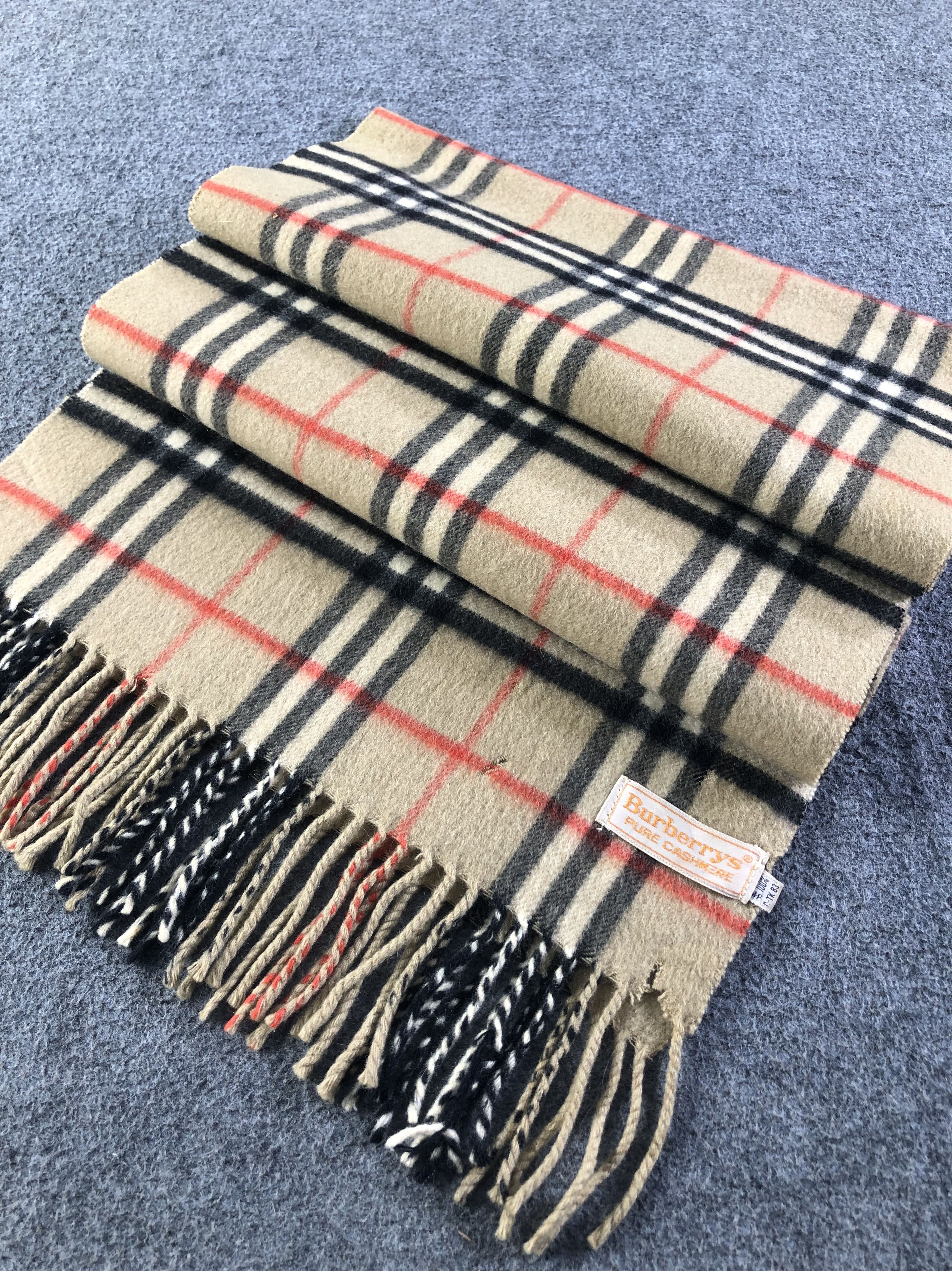 Burberry Burberrys Pure Cashmere Scarf / Muffler / Neckwear SS1216 Size ONE SIZE - 2 Thumbnail