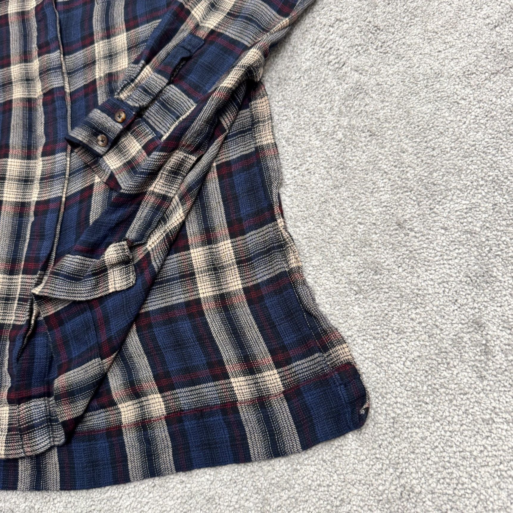 Urban Outfitters BDG Urban Outfitters Shirt Womens M Flannel Button-Up Plaid Multicolor Casual Classic, Preppy Womens Medium Blues Red Size M / US 6-8 / IT 42-44 - 6 Thumbnail