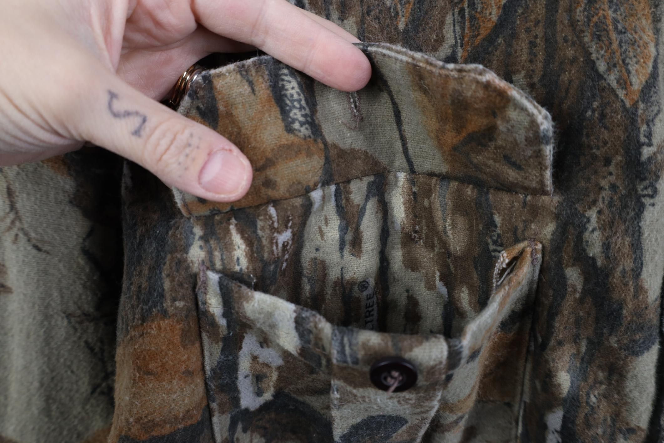 Vintage Vintage 90s Camouflage Chamois Cloth Button Shirt USA Size US XXL / EU 58 / 5 - 5 Thumbnail