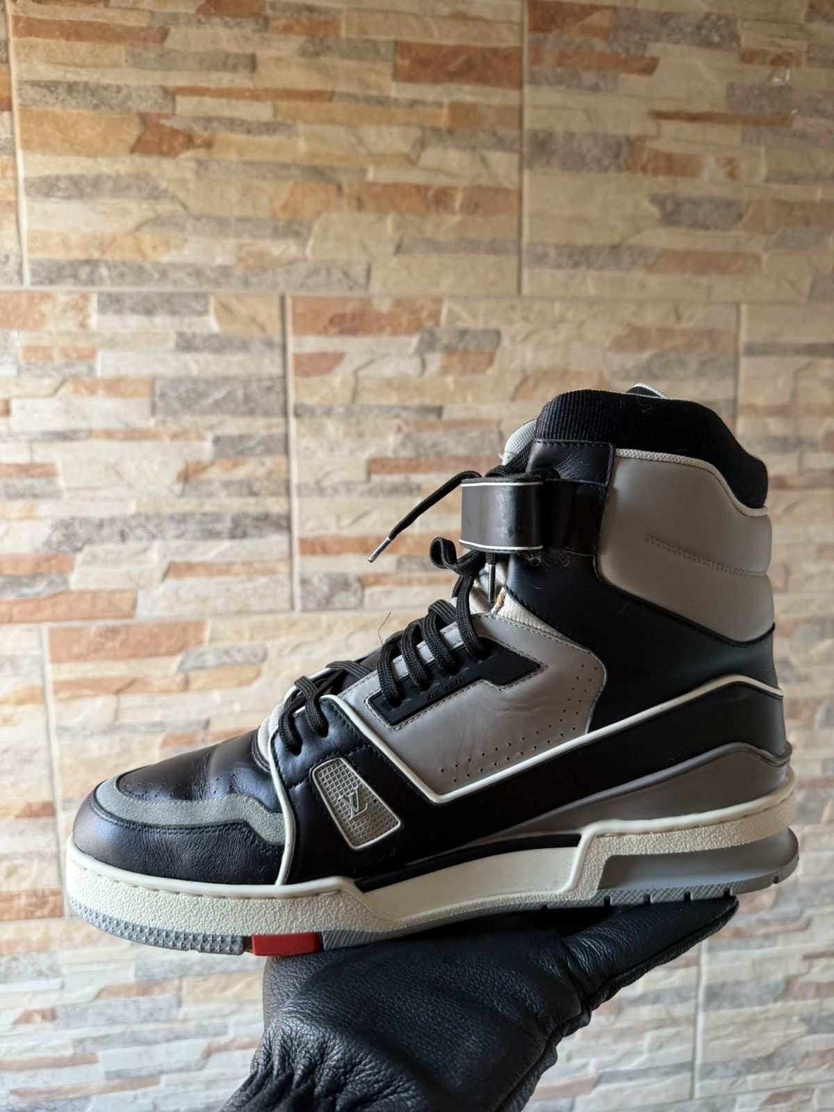 Louis Vuitton Louis Vuitton Hi-Top Trainer Sneakers SS19 Size US 10 / EU 43 - 8 Thumbnail