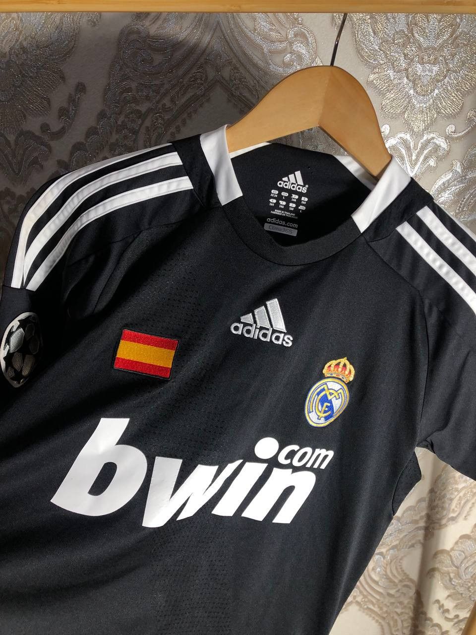 Adidas VINTAGE ADIDAS FC REAL MADRID SPAIN SOCCER JERSEY RETRO 90s Size US S / EU 44-46 / 1 - 4 Thumbnail