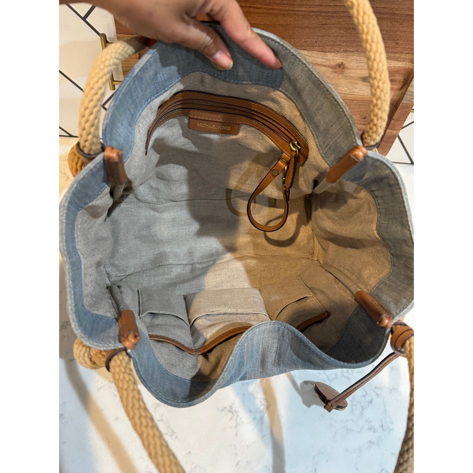 Michael Kors Michael Kors Isla Large Grab Bag denim twisted rope handles Size ONE SIZE - 12 Thumbnail