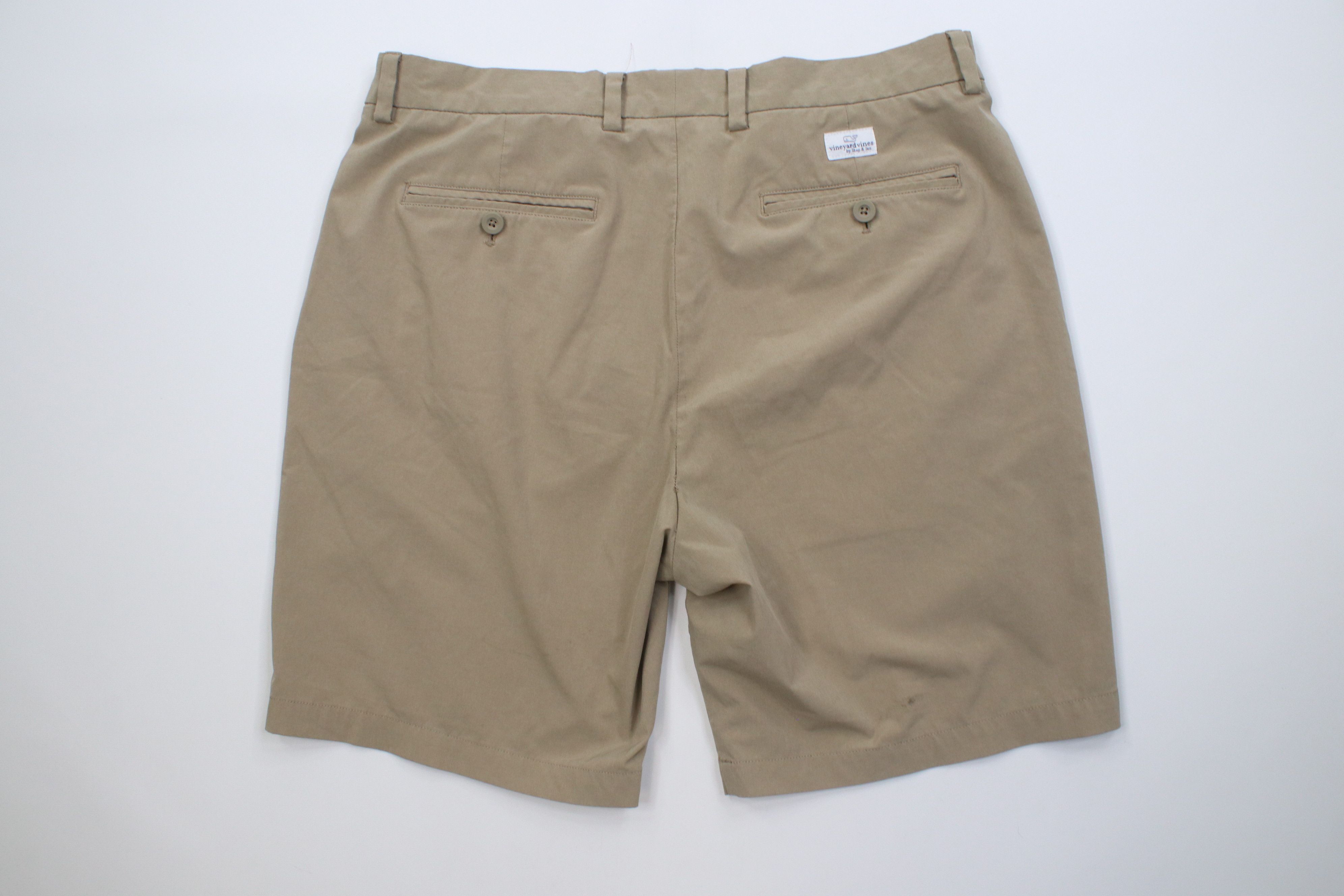 Vineyard Vines Vineyard Vines Tech Knit Breaker Golf Chino Shorts Beige Size US 35 - 8 Thumbnail