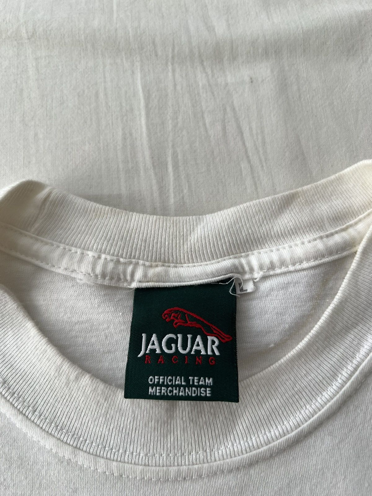 Formula 1 Vintage 2000s Jaguar Racing Formula 1 F1 Cars White T-shirt Size US L / EU 52-54 / 3 - 11 Thumbnail