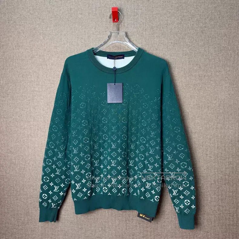 Louis Vuitton Louis Vuitton FW23 Logo Reading Gradient Full Print Crew N Size US M / EU 48-50 / 2 - 1 Thumbnail