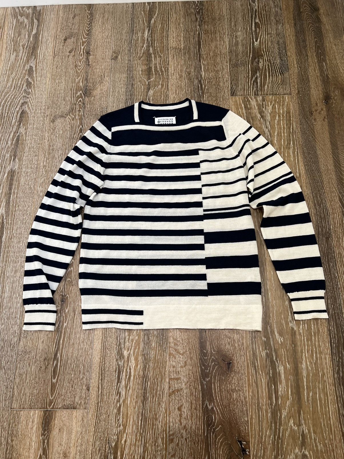 Maison Margiela Maison Margiela Asymmetric Marine Stripe Wool Sweater Size US M / EU 48-50 / 2 - 1 Thumbnail