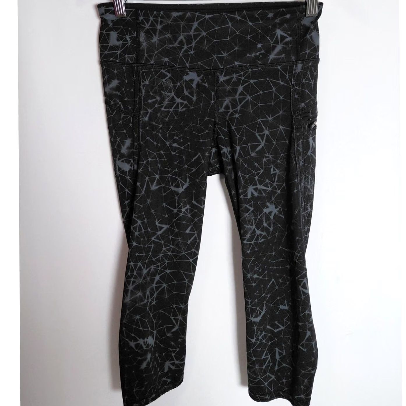 Lululemon Lululemon Leggings Black Patterned Knit Slim Women Size 4 Spotted Athletic Yoga Gym & Training Skiing Size 27" / US 4 / IT 40 - 2 Thumbnail
