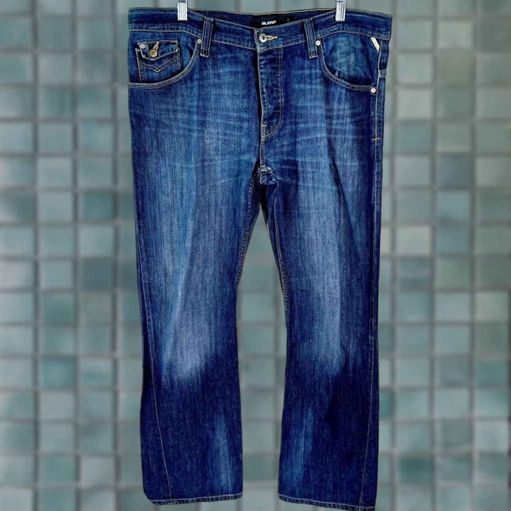 Vintage Blend Jeans Mens Flat Front Dark Wash Button Fly Blue Straight Denim Jeans 32 Regular 5-Pocket Blue Mens Size US 36 / EU 52 - 1 Thumbnail