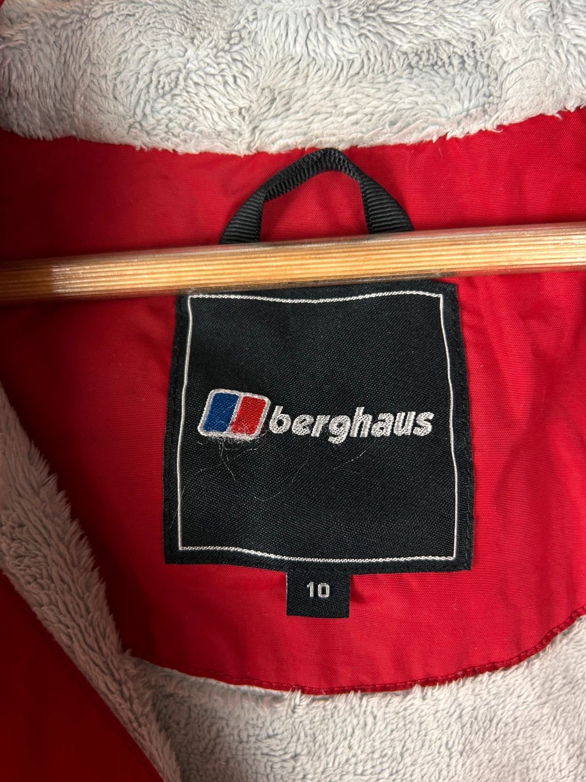 Berghaus Berghaus AQ2 red jacket with hood Size US S / EU 44-46 / 1 - 7 Thumbnail