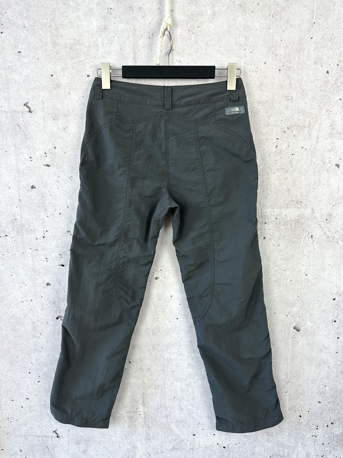 The North Face × Vintage Vintage The North Face Grey Outdoor Nylon Women’s Pants Size 28" / US 6 / IT 42 - 5 Thumbnail