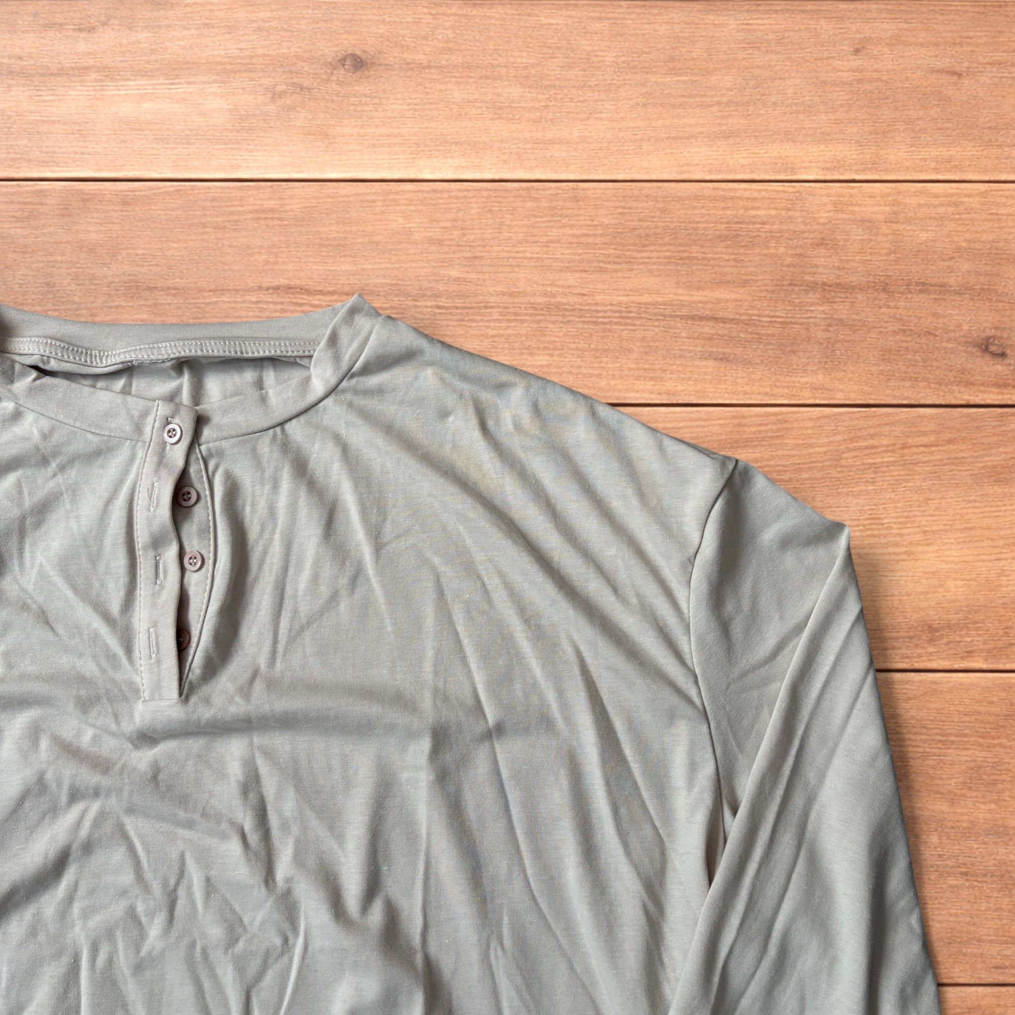 Japanese Brand Relaxed fit Henley long sleeve top tshirt in beige. Size US M / EU 48-50 / 2 - 3 Thumbnail