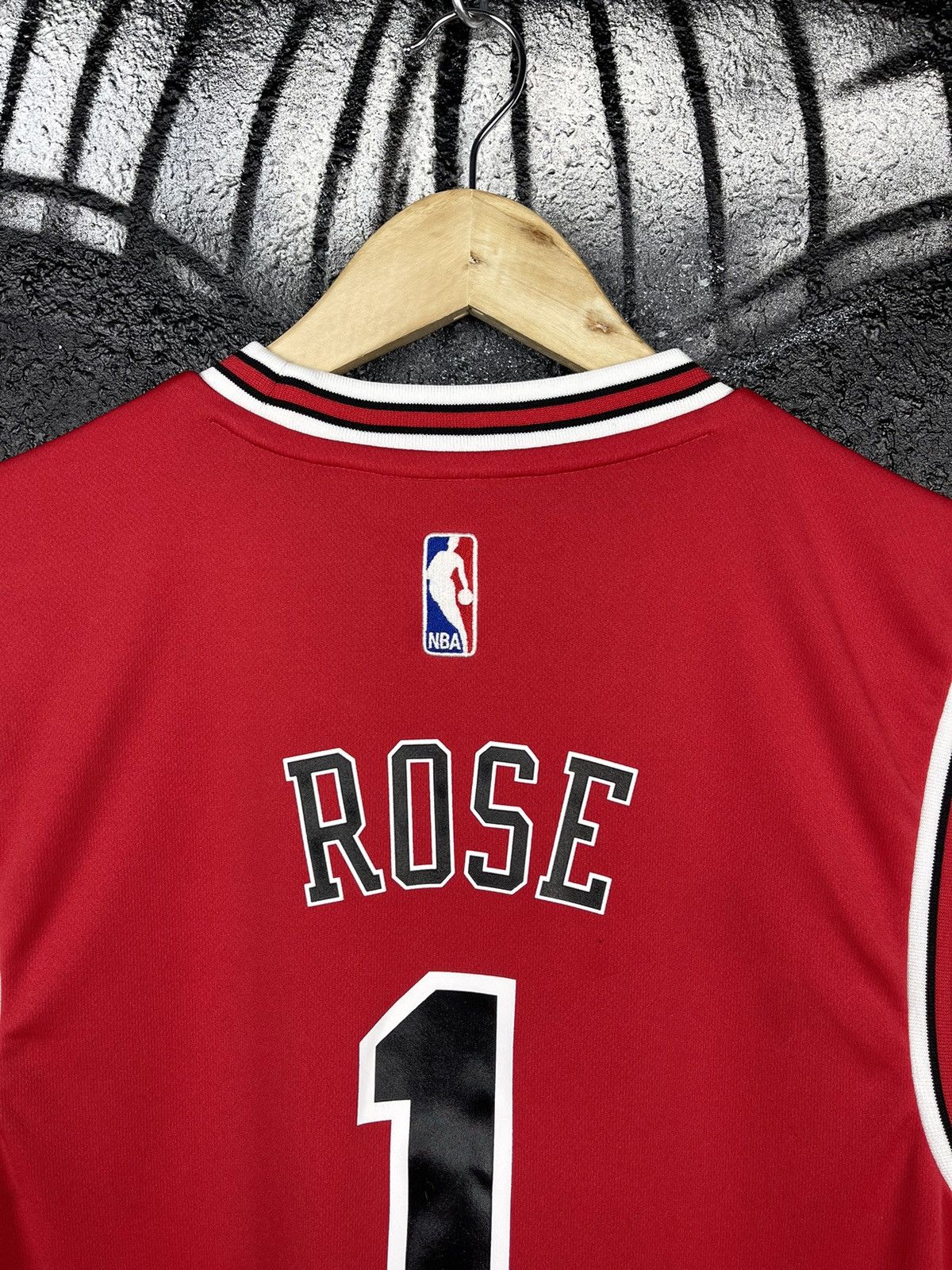 NBA Adidas NBA Chicago Bulls Jersey Rose 1 Men’s Size S Size US S / EU 44-46 / 1 - 6 Thumbnail