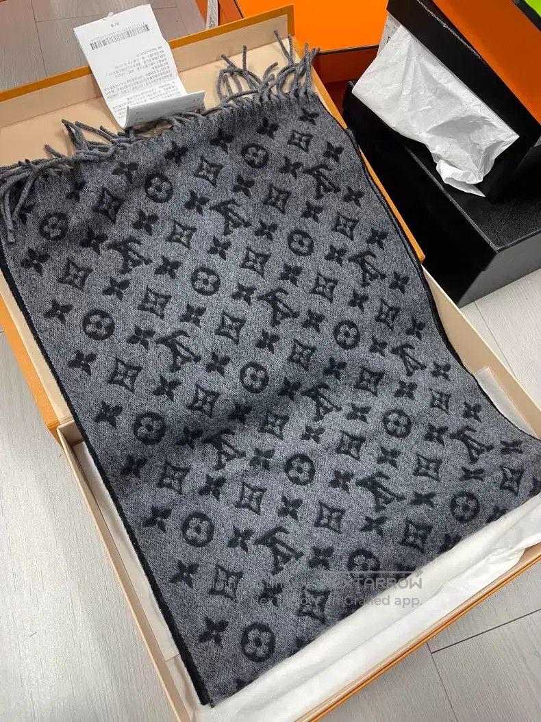 Louis Vuitton Louis Vuitton scarf Size ONE SIZE - 1 Thumbnail