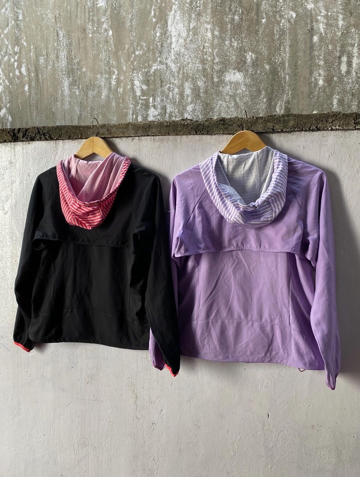 Nike Nike Womens Running/Gorpcore Hood Jacket 2 in 1 Size S / US 4 / IT 40 - 4 Thumbnail