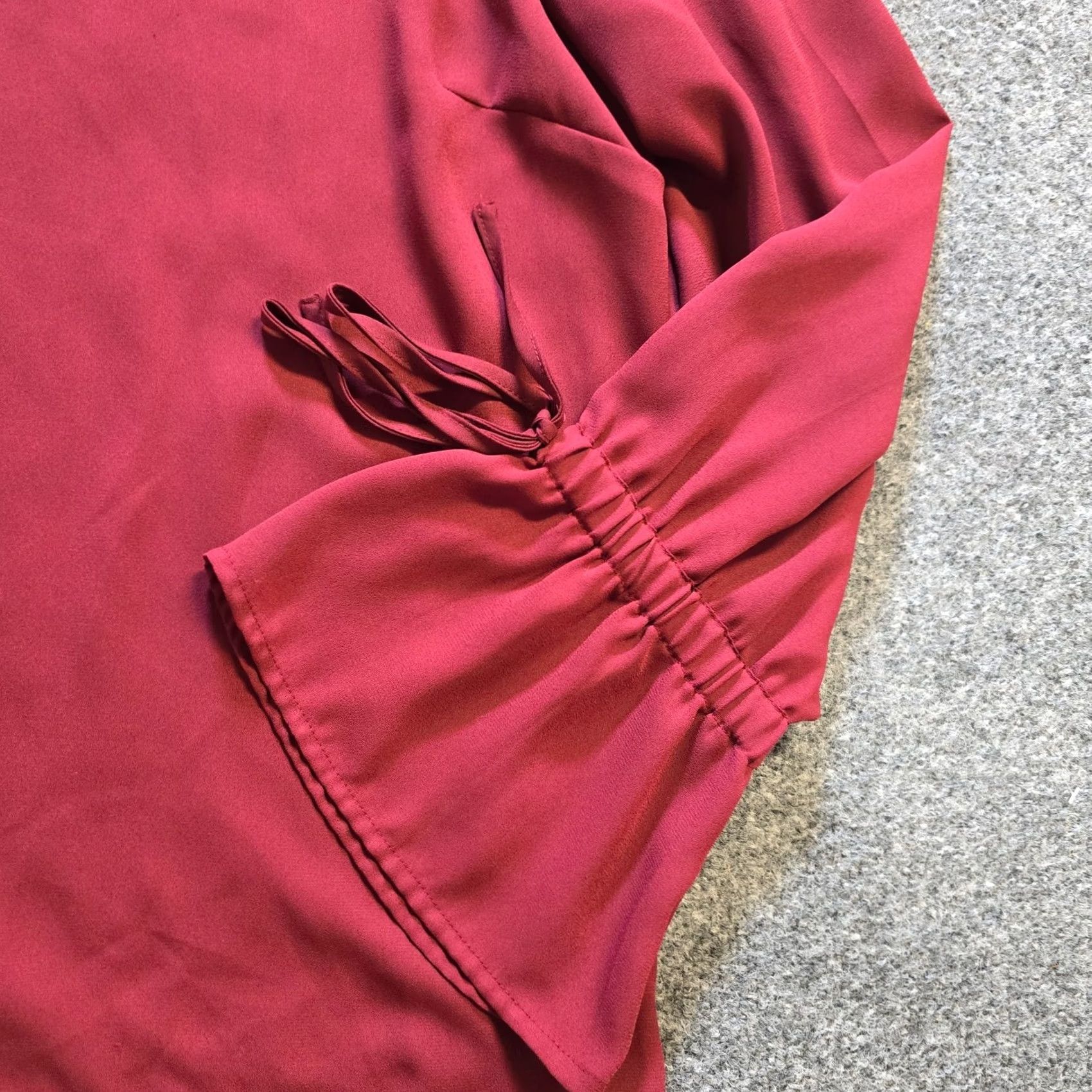 J.Crew J.CREW Blouse Womens Size 10 Red Sheer V-Neck Bell Sleeve Classic Fall Capsule Casual Shirt Size L / US 10 / IT 46 - 3 Thumbnail