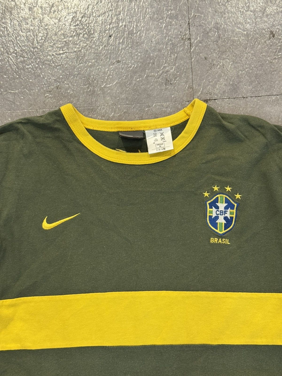 Nike Vintage Brazil 🇧🇷 00's Nike T-shirt Size US M / EU 48-50 / 2 - 3 Thumbnail