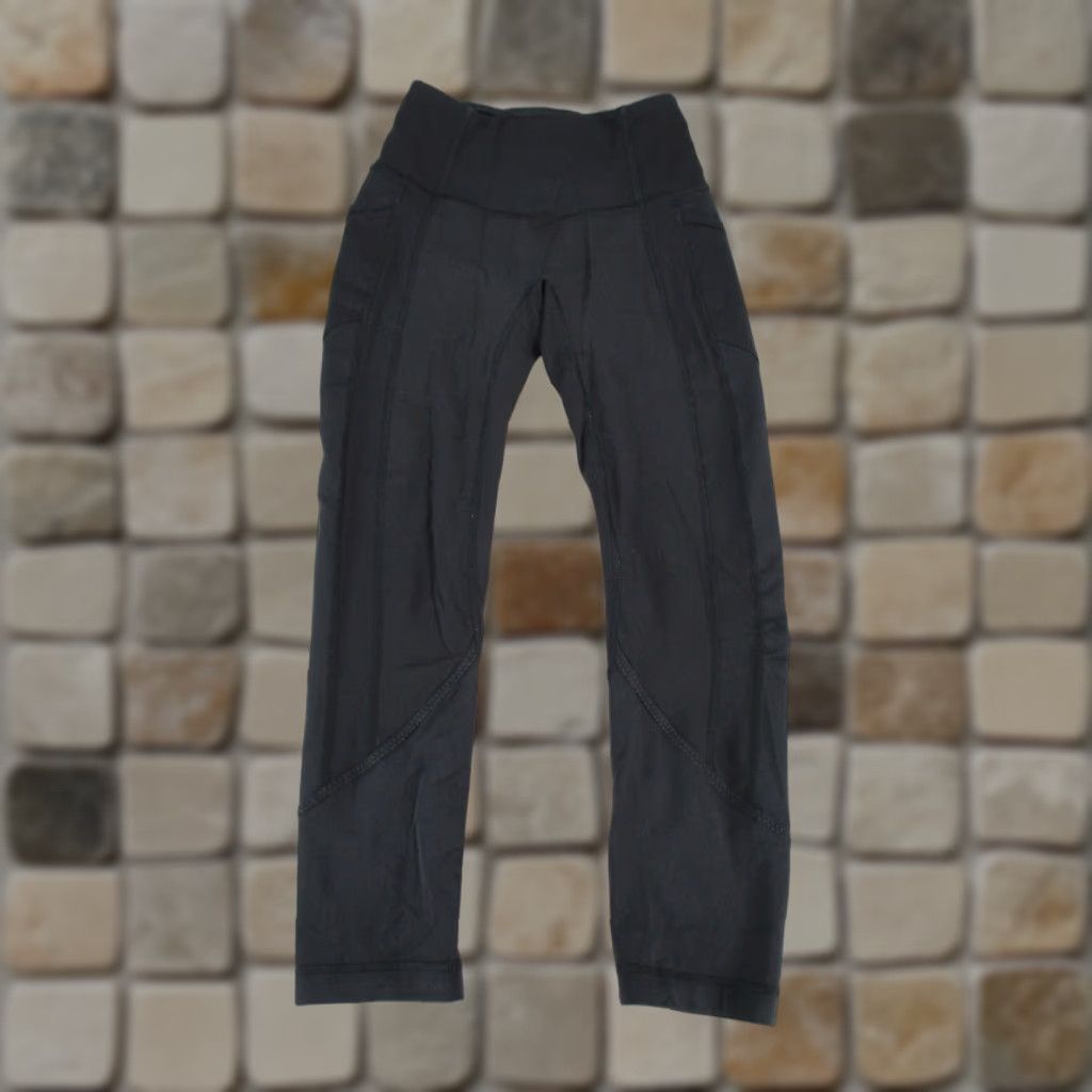 Lululemon Lululemon Leggings Womens 4 Black Performance Crop Athletic Cropped Leggings Womens 4 Black Athleisure Gym & Training Running Yoga Mens? Size 27" / US 4 / IT 40 - 1 Thumbnail