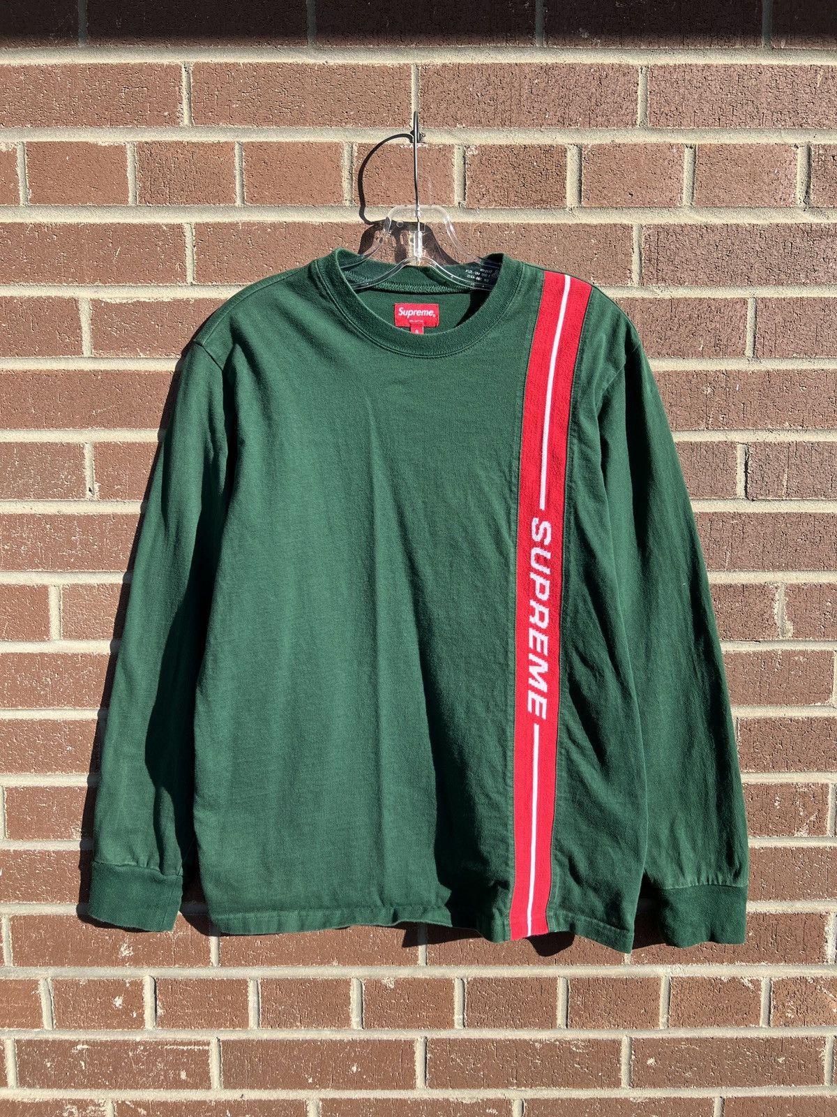 Supreme Supreme FW18 Vertical Logo Stripe Longsleeve Size US S / EU 44-46 / 1 - 1 Thumbnail