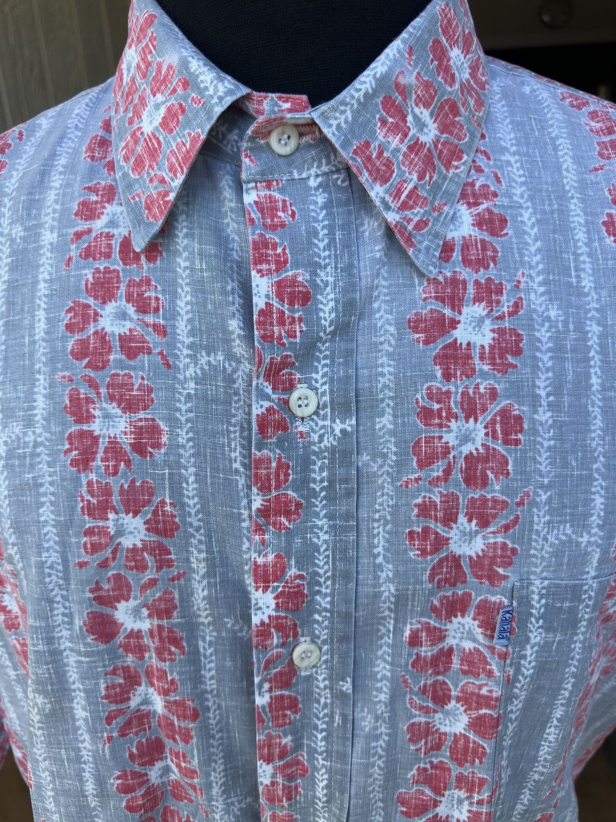 Other PreOwned Kahala Blue/Red Hawaiian Print Men's XL Full Button Size US XL / EU 56 / 4 - 3 Thumbnail