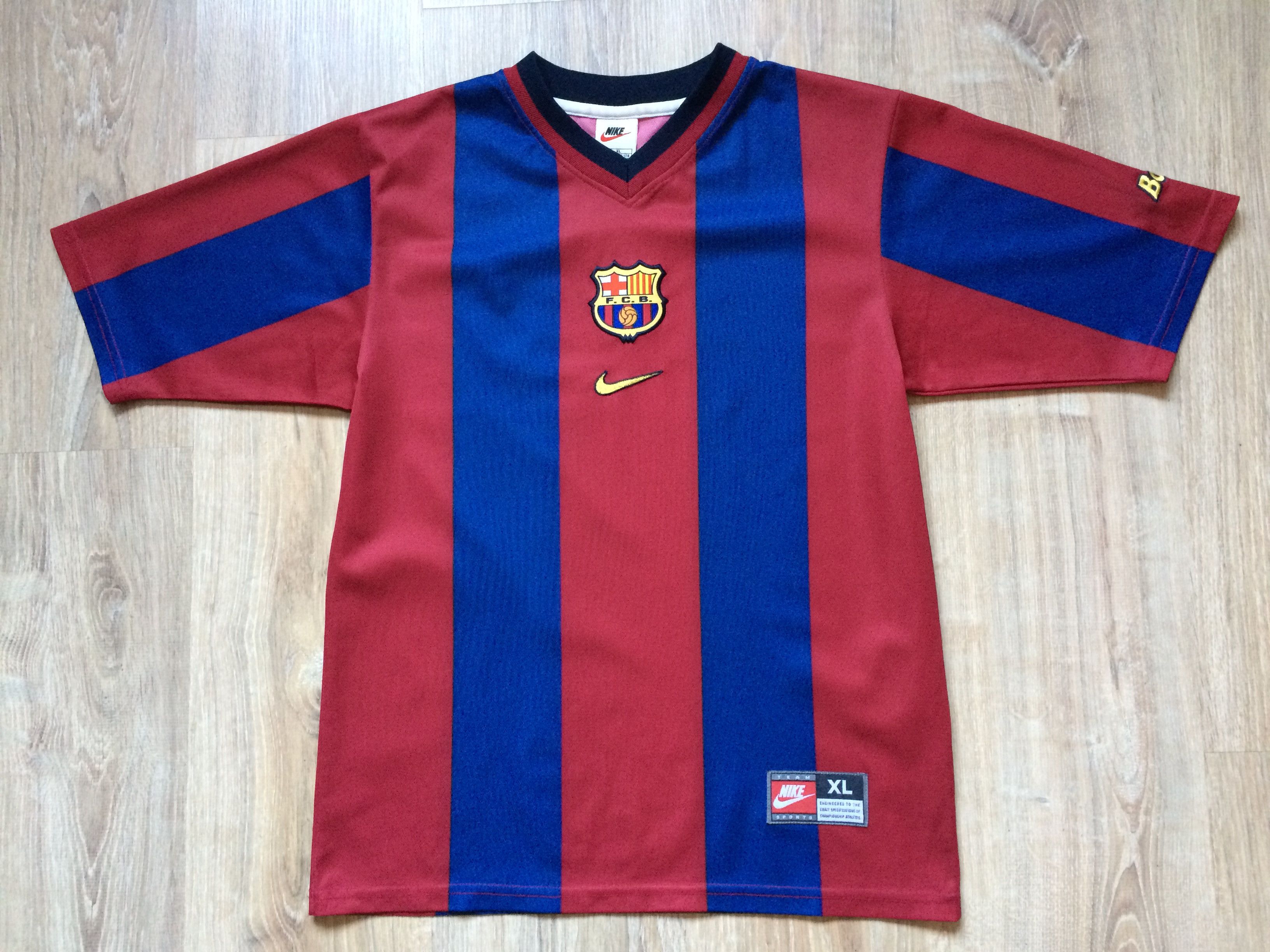 Nike Vintage Youth Nike Barcelona Basic Home Jersey 1998-2000 Size US XXS / EU 40 - 1 Thumbnail