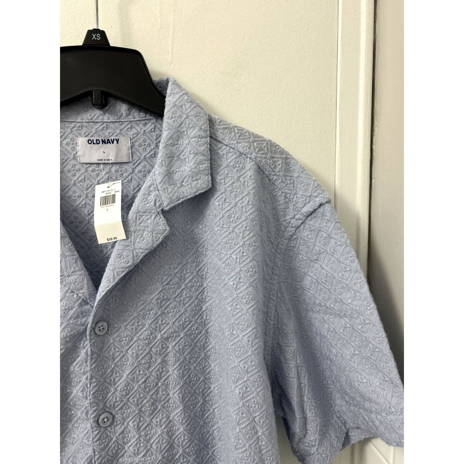 Old Navy VINTAGE Old Navy Shirt Mens L Blue Geometric Button Down S/S MSRP 40? Size US L / EU 52-54 / 3 - 4 Thumbnail
