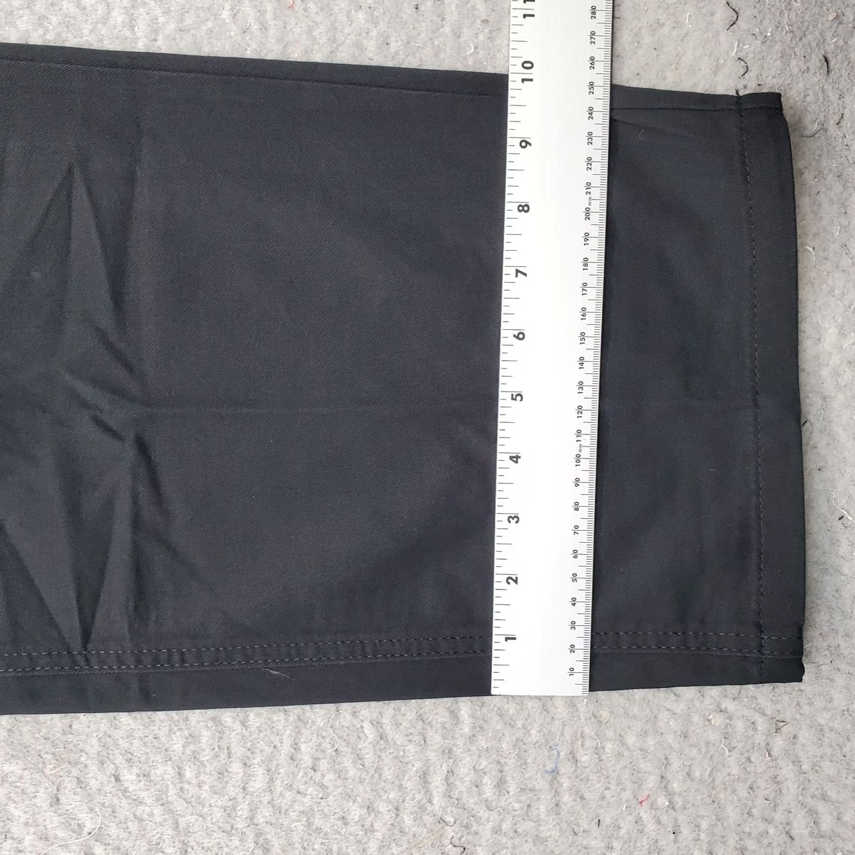 Wrangler Wrangler Mens Cargo Pants 44x30 Black Twill Relaxed Pocket Cargo Pocket 70LEWBL - 100% Cotton, Button, Zipper, Straight, Size 44, NWT Size US 44 / EU 60 - 5 Thumbnail