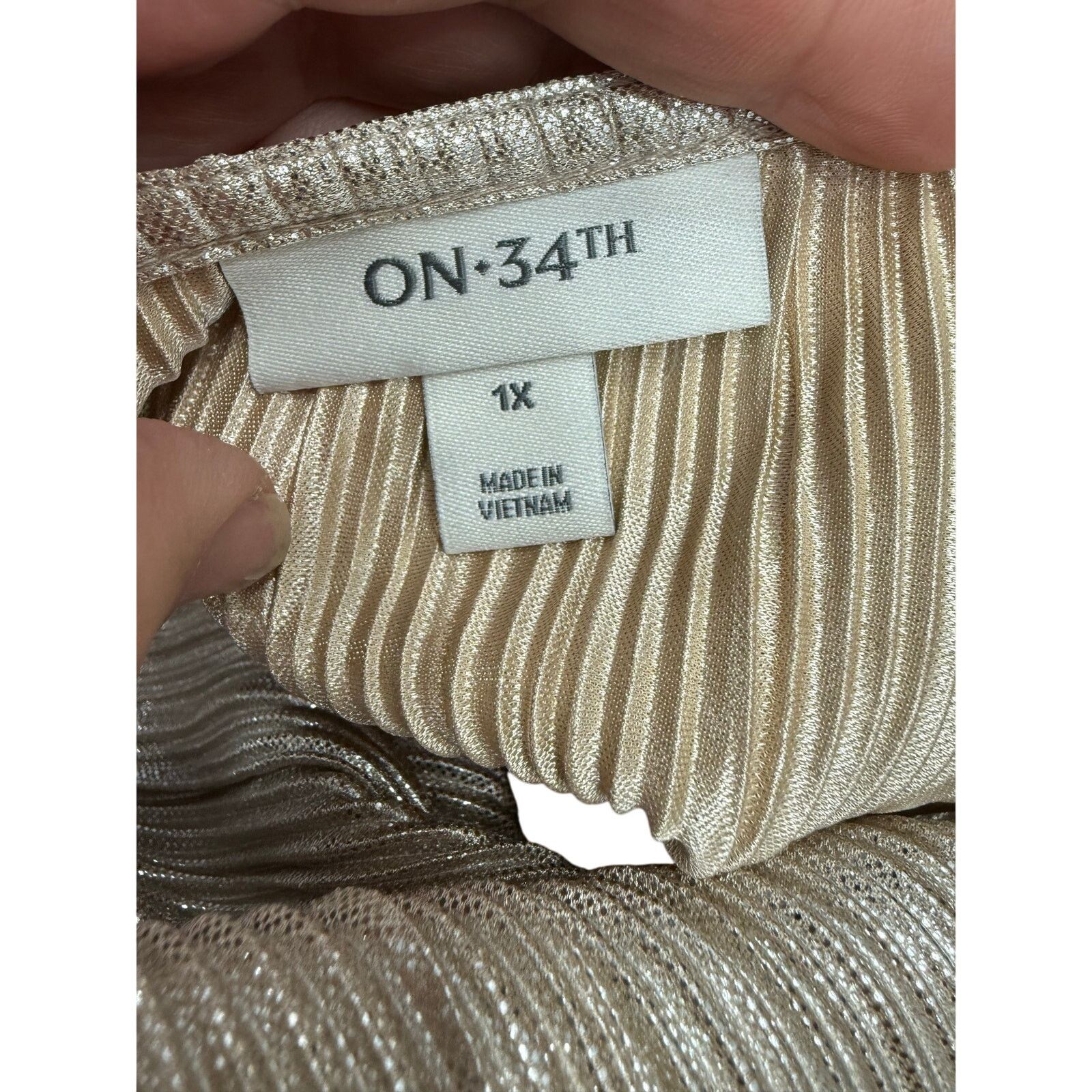 Macys Macy's On 34th Plus Blouse Top sz 1X Gold Slinky NEW #G582 Size XL / US 12-14 / IT 48-50 - 7 Thumbnail