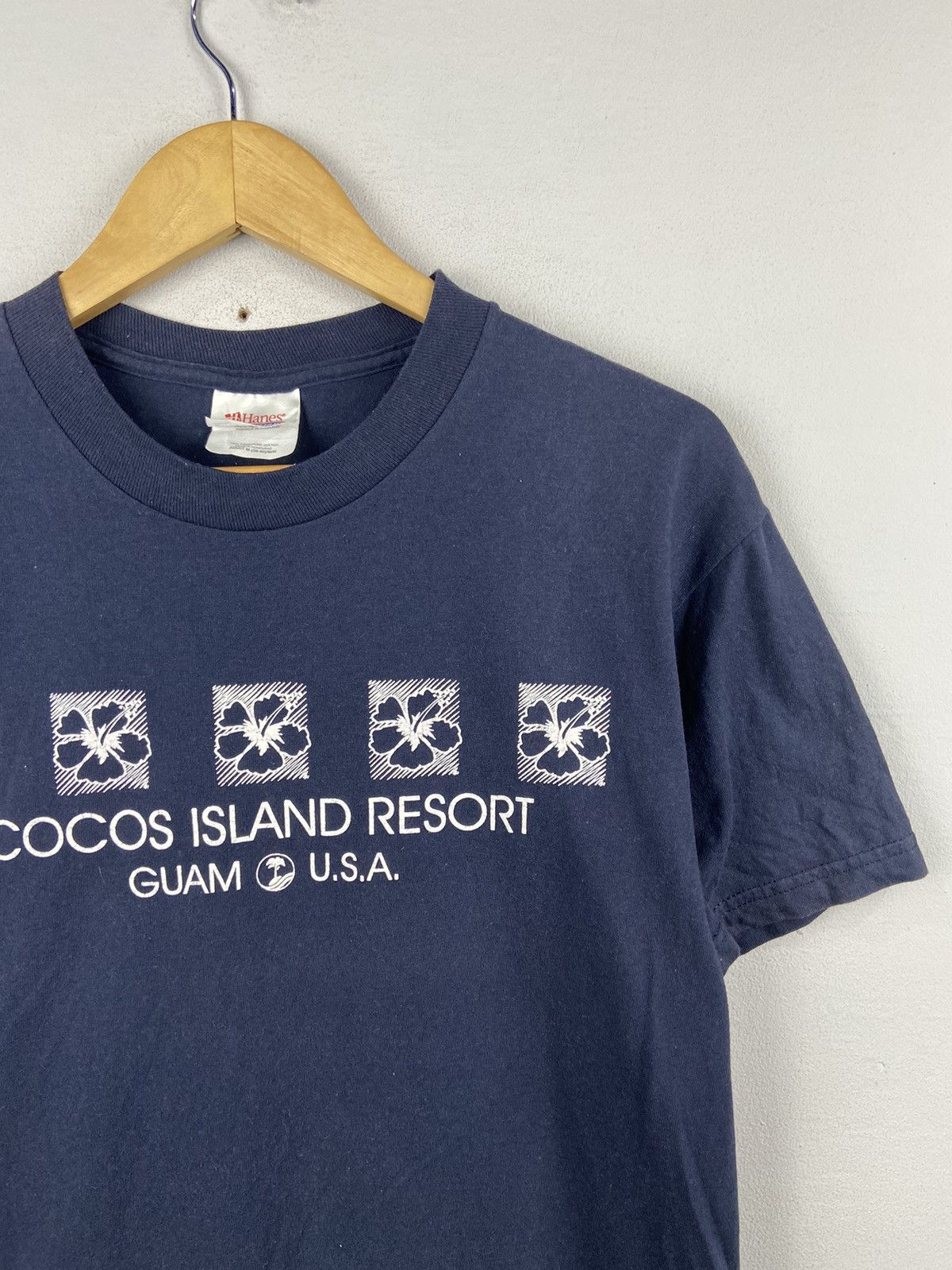 Other × Vintage 💙SEND OFFER 💙 VINTAGE GUAM COCOS ISLAND RESORT Size US M / EU 48-50 / 2 - 3 Thumbnail