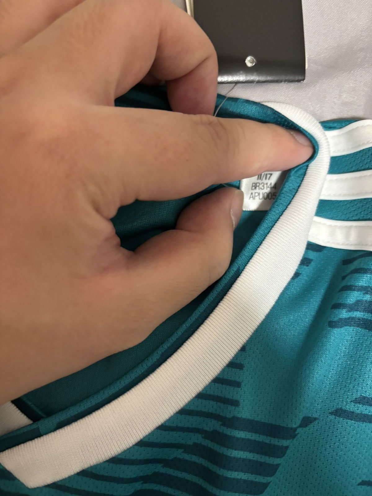 Adidas Germany 2018 away signed ozil shirt with autograph Size US M / EU 48-50 / 2 - 7 Thumbnail
