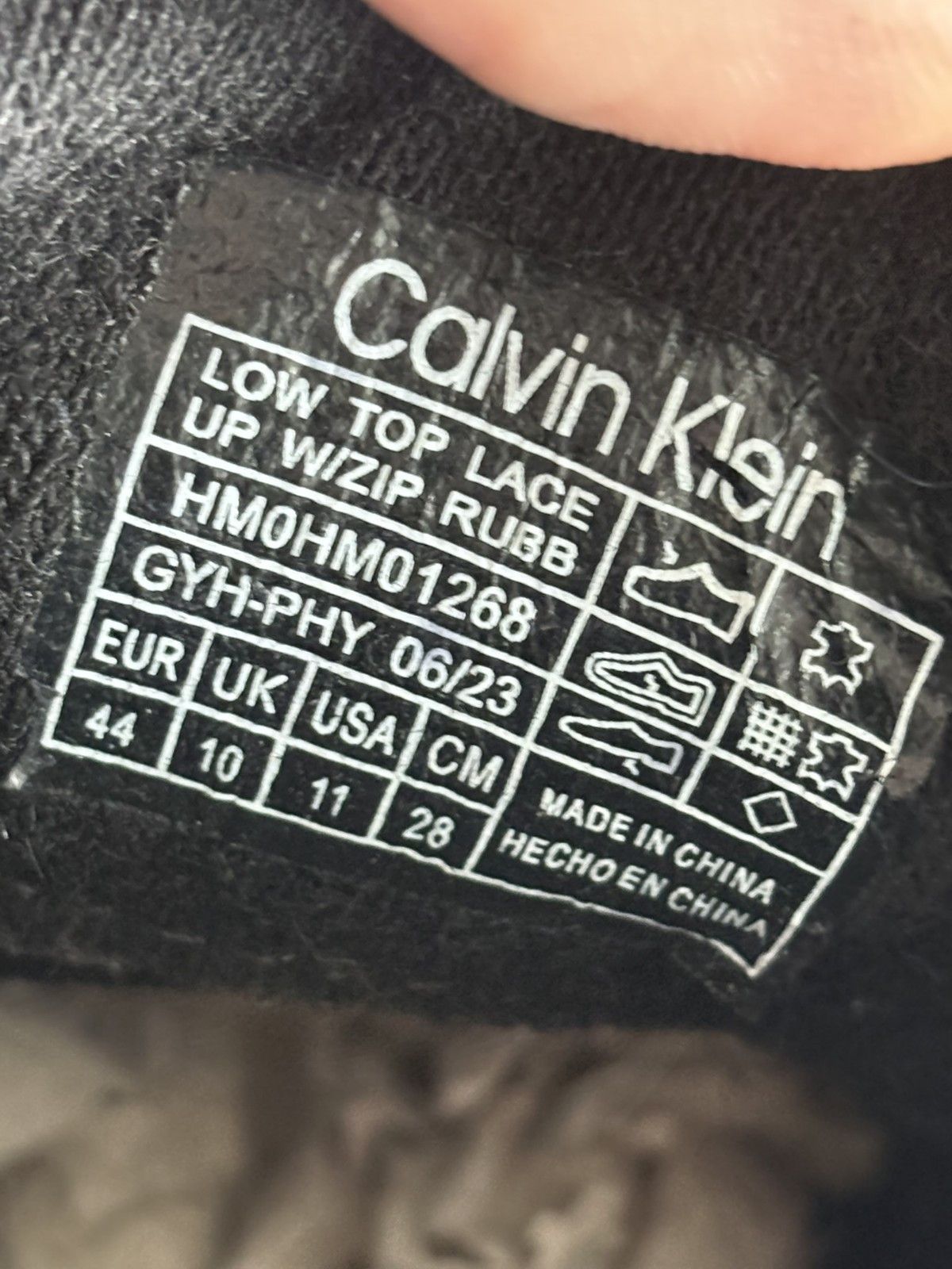 Calvin Klein Calvin Klein leather sneakers zip low top men's size 44 Size US 11 / EU 44 - 8 Thumbnail
