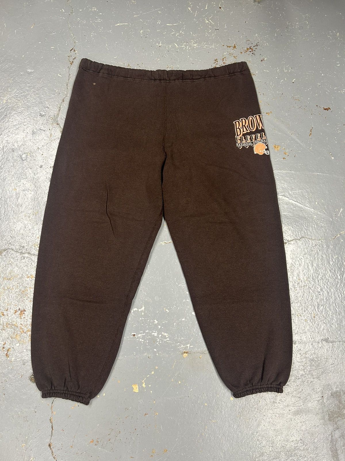 Logo 7 × NFL × Vintage Crazy Vintage 90s Essential Cleveland Browns Sweatpants NFL Size US 36 / EU 52 - 1 Thumbnail