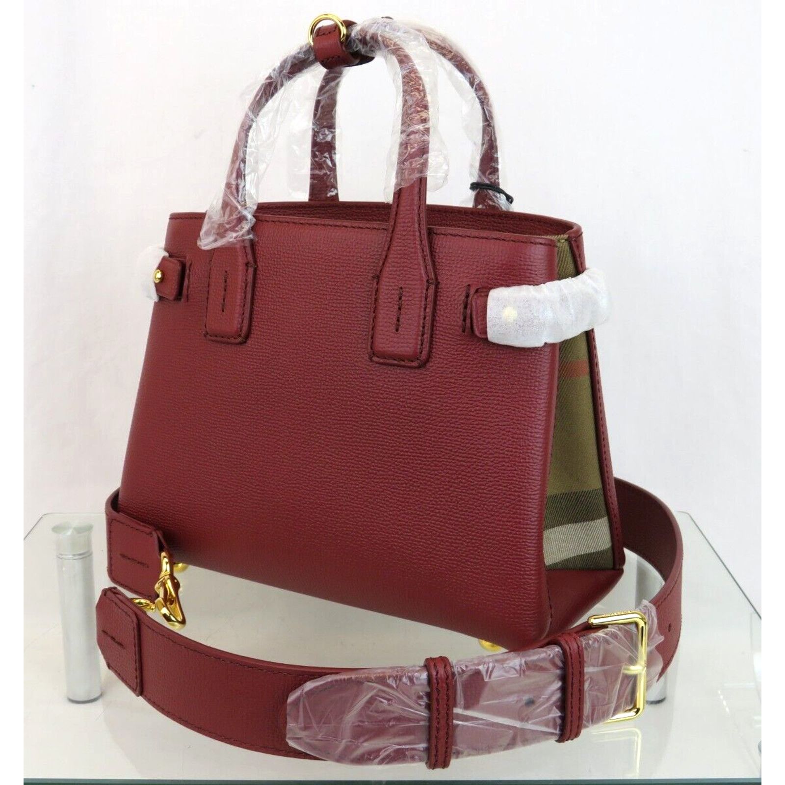 Burberry BURBERRY BANNER CRIMSON LEATHER CHECK CANVAS SHOULDER SM BAG Size ONE SIZE - 7 Thumbnail