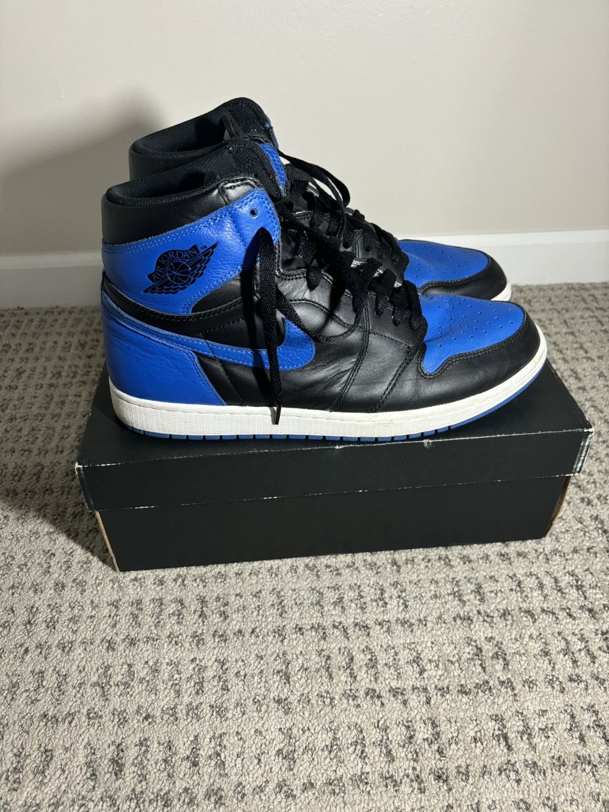 Jordan Brand Air Jordan 1 Retro Royal Size US 11.5 / EU 44-45 - 1 Thumbnail