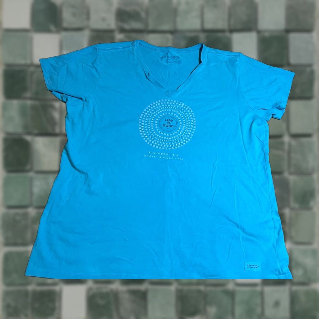 Life is Good Life is Good Shirt Womens Top Blue Short Sleeve Kindness is a Chain Reaction 2XL Womens T-Shirt Size XXL / US 16-18 / IT 52-54 - 1 Thumbnail
