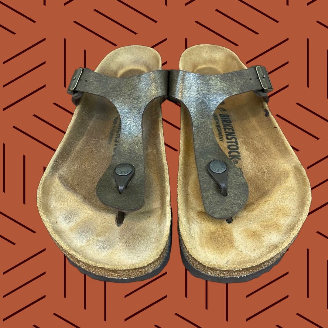 Birkenstock Birkenstock Gizeh Sandal Womens EU 40 Mens 7 Slip On Shiny Brown Size US 9 / IT 39 - 1 Thumbnail
