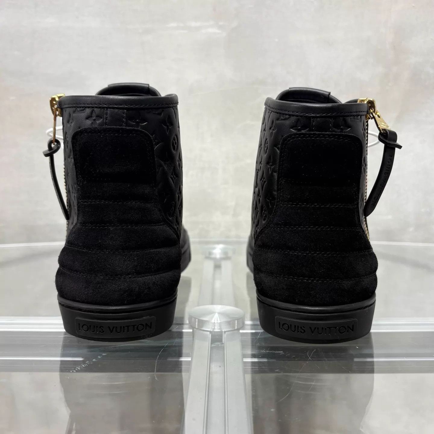 Louis Vuitton LV Black Monogram High Top Sneakers UK4.5 EU38.5 Size US 8 / IT 38 - 6 Thumbnail