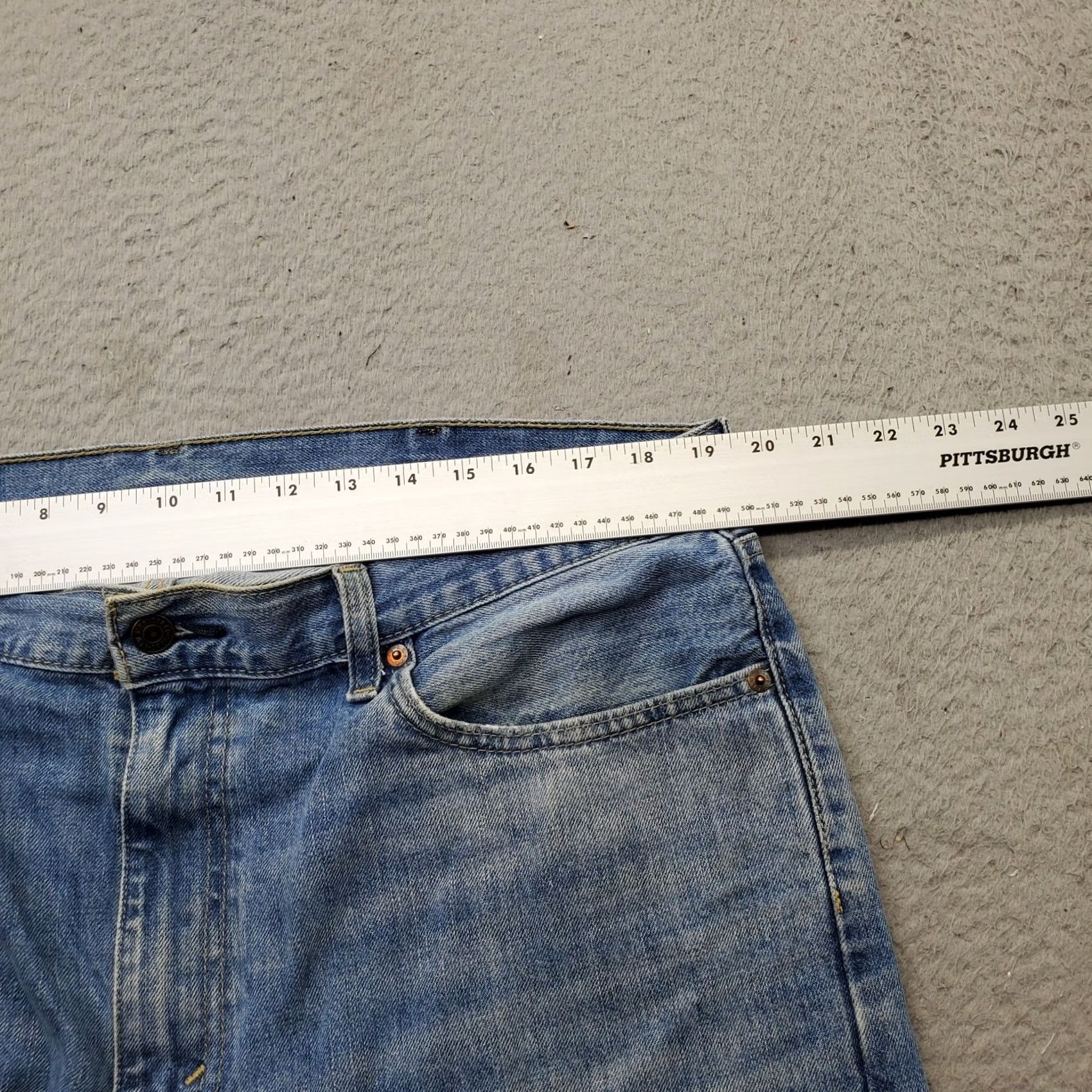 Levi's Levi's Jeans Mens 38x32 Blue Straight Fit Medium Wash Red Tab Faded Mid Rise Jeans Mens 38 Blue Straight 5-Pocket Denim Regular Fit 500 Series Size US 38 / EU 54 - 6 Thumbnail