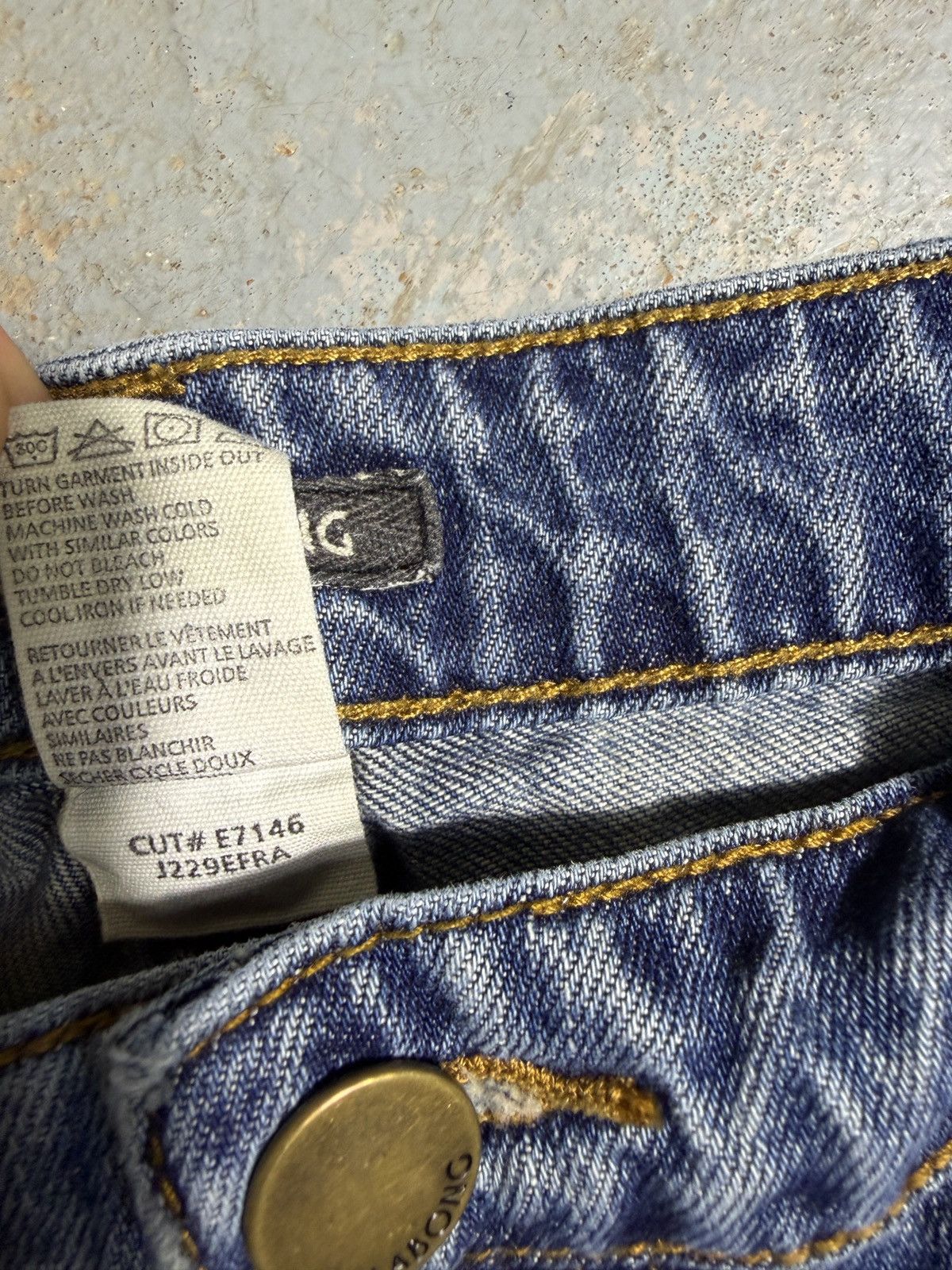 Billabong Women’s Billabong Denim Shorts Size 31" - 4 Thumbnail