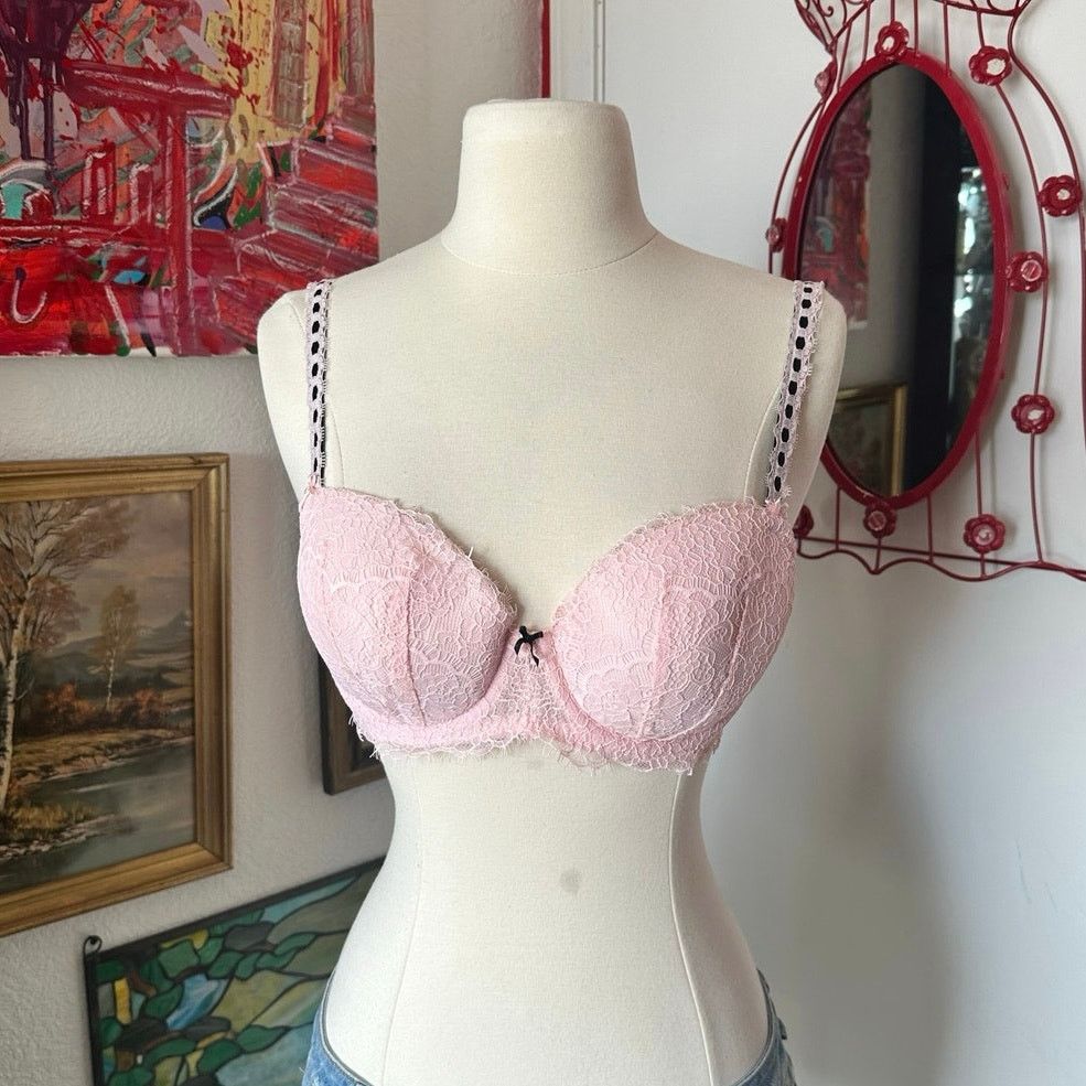 Victoria's Secret victorias secret pink lace bra Size ONE SIZE - 1 Thumbnail