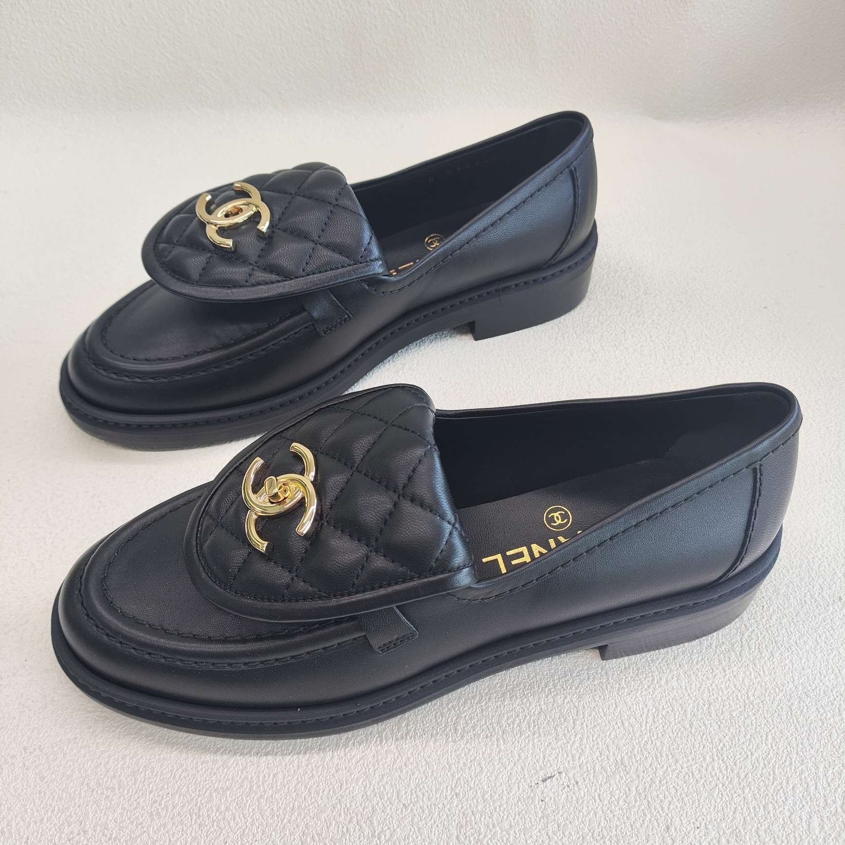 Chanel Chanel Black Lowtop Sneakers us_6 Women Size US 6 / IT 36 - 1 Thumbnail