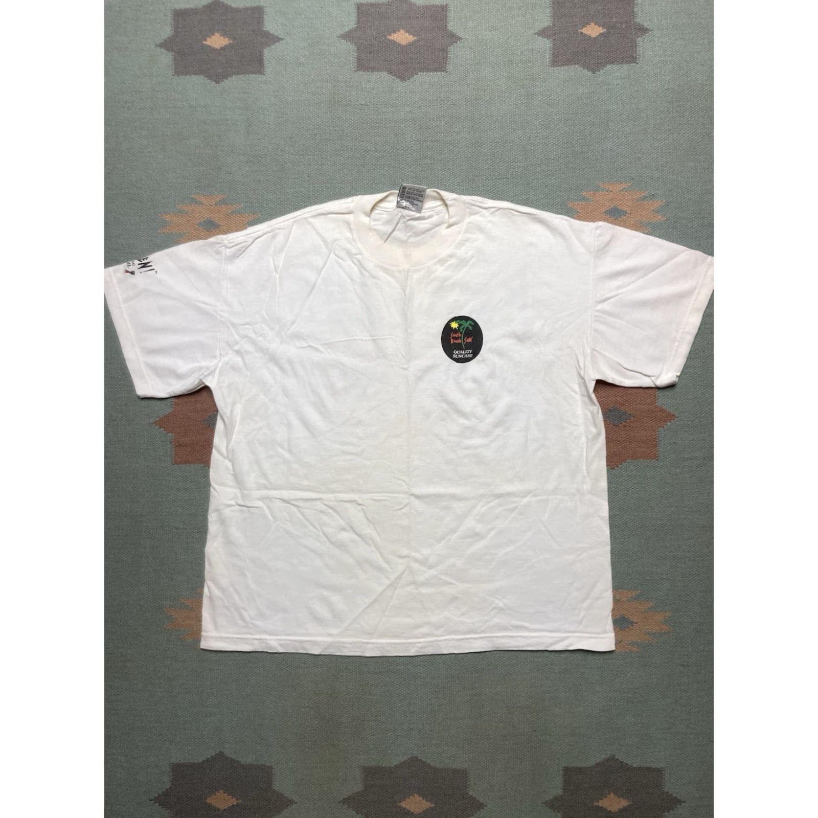 Vintage VINTAGE 90s Unbranded T-Shirt Mens Graphic 90s White XL Large Brazen dark tanning carrot oil skincare Size US L / EU 52-54 / 3 - 4 Thumbnail