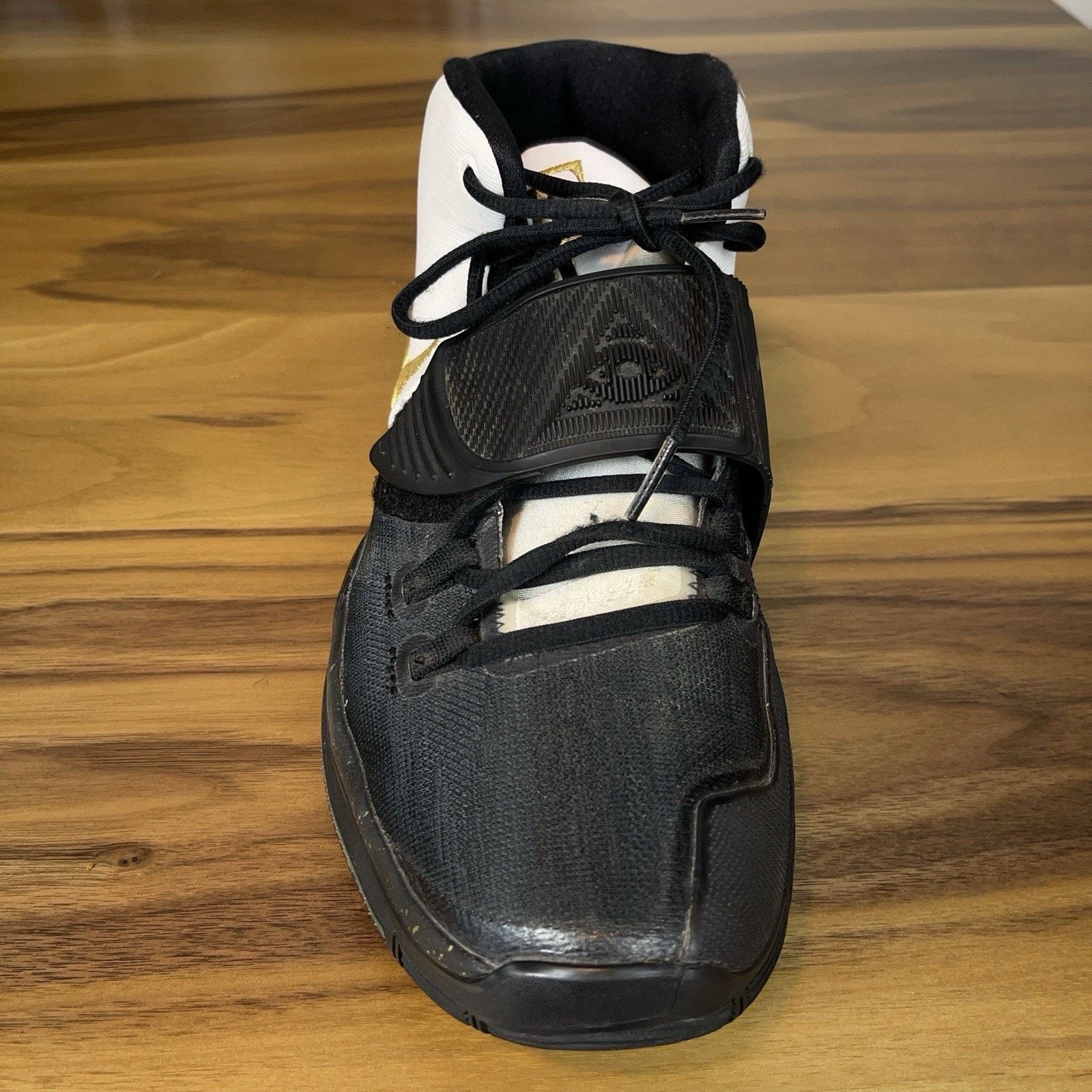 Nike Nike Kyrie 6 Black White Gold Iridescent Eye Sneakers Rare Size US 11 / EU 44 - 9 Thumbnail