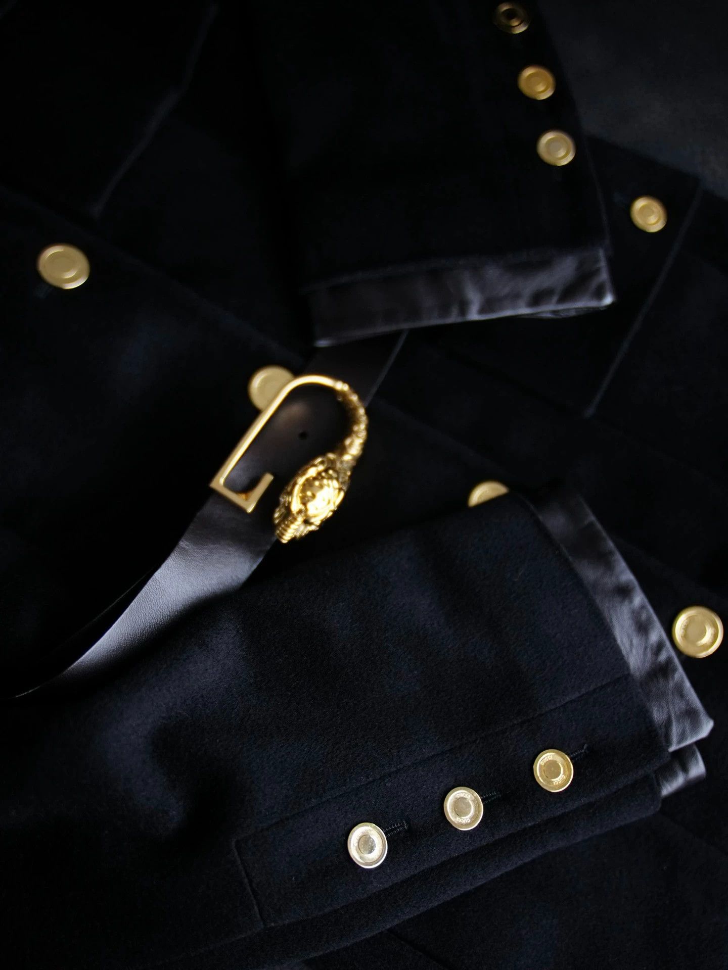 Gucci Gucci 2000FW Cashmere Lambskin Coat Black Gold Belt Size XS / US 0-2 / IT 36-38 - 9 Thumbnail