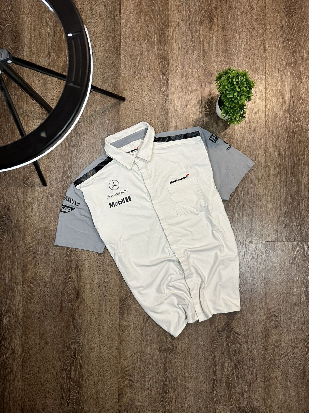 Hugo Boss × Mercedes-Benz Mclaren Team Mercedes Benz Jersey Formula 1 Racing Shirt Size US XXL / EU 58 / 5 - 1 Thumbnail