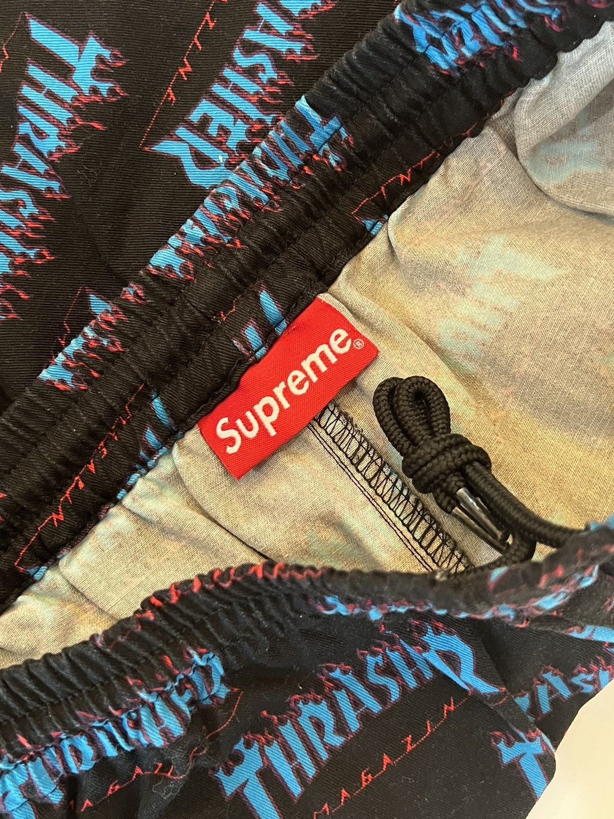 Supreme × Thrasher NEW Supreme x Thrasher Shorts Fire Black Blue Size Medium Size US 32 / EU 48 - 7 Thumbnail