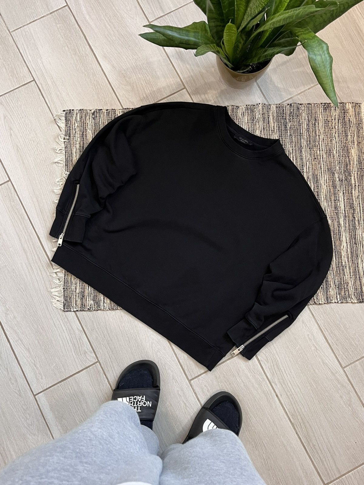 Allsaints × Designer Allsaints Sweatshirt Blank Black Crew neck Zipper Sleeve Size US M / EU 48-50 / 2 - 1 Thumbnail