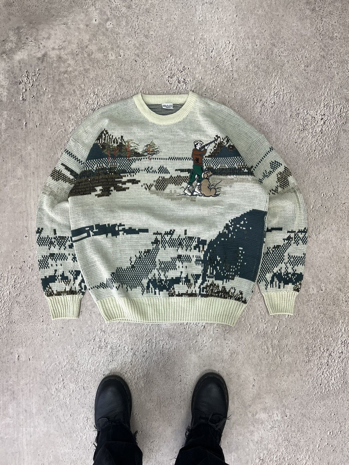 Homespun Knitwear RAPIDO SPIRIT Intarsia palace motive graphic wool sweater Size US S / EU 44-46 / 1 - 1 Thumbnail