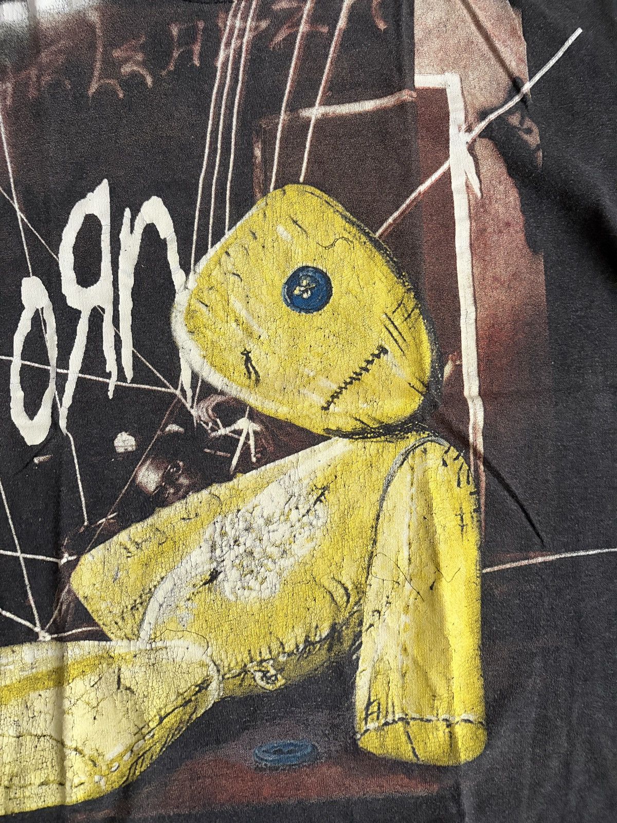 Band Tees 2000s Vintage Korn ‘Issues’ Album Faded Rare AOP T-Shirt Size US M / EU 48-50 / 2 - 3 Thumbnail