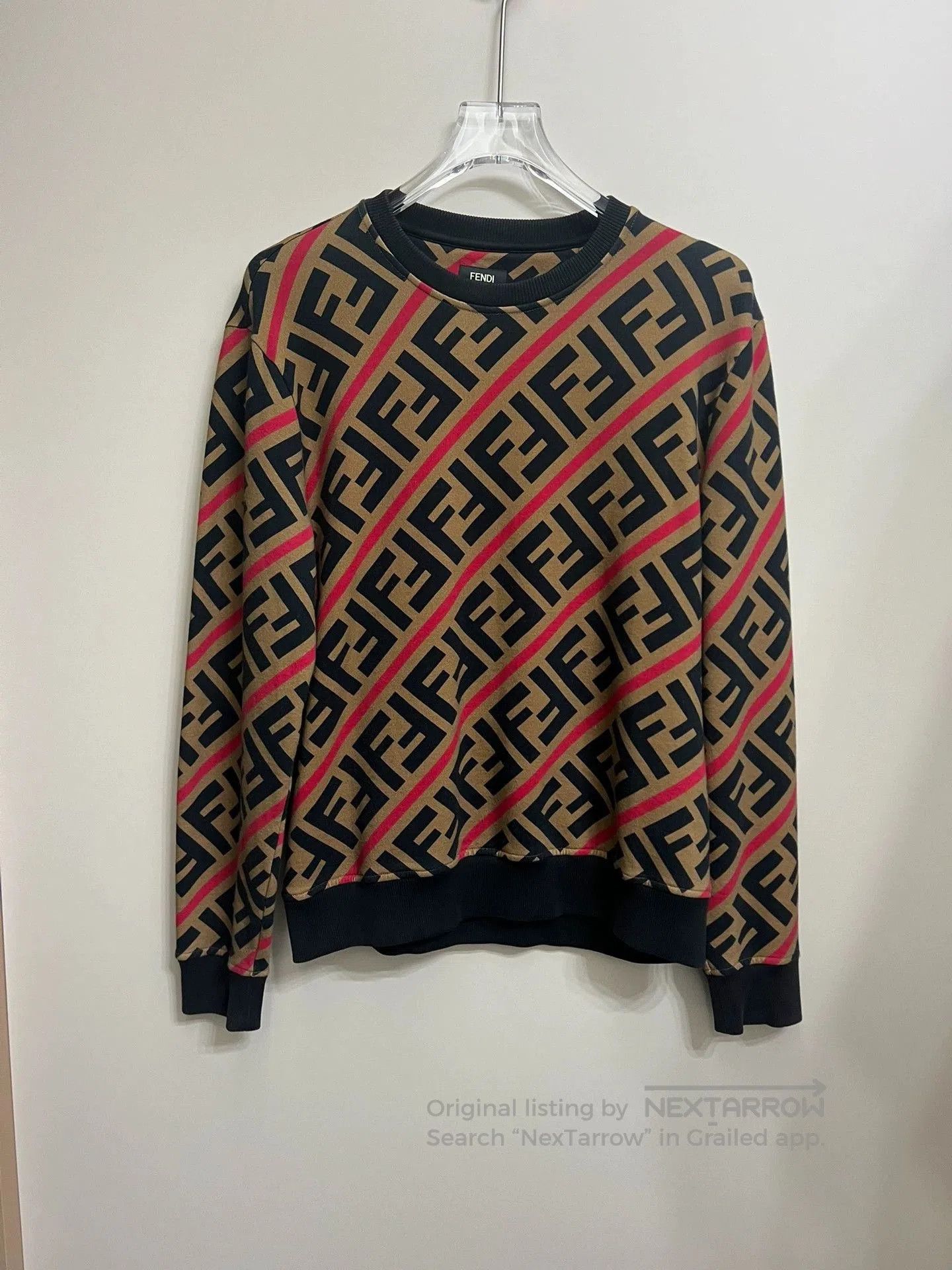 Fendi fendi printed logo sweatshirt in size m. Size US M / EU 48-50 / 2 - 1 Thumbnail