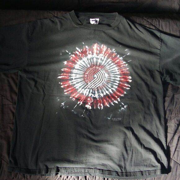 NBA × Vintage Vintage Portland Trailblazers Tie Dye Logo T-Shirt Size US XXL / EU 58 / 5 - 2 Thumbnail
